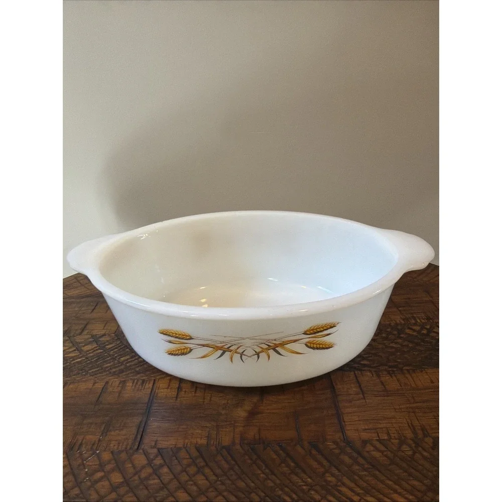 Fire-King Anchor Hocking Vintage Pattern Oval 1 1/2 Qt Casserole Dish - No Lid